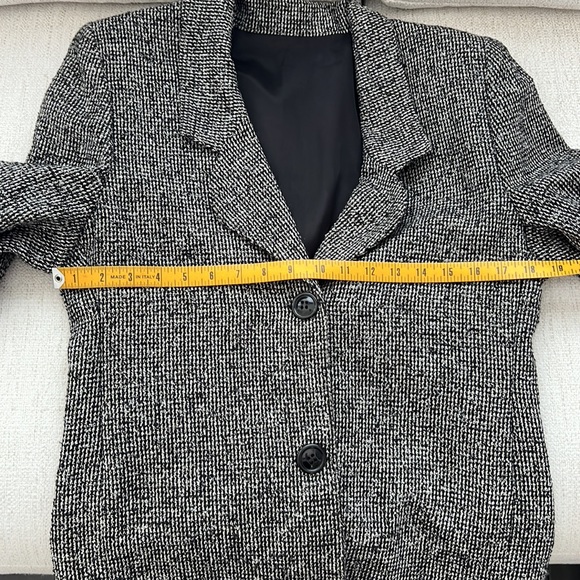 Beautiful tweed jacket middle arm sleeves size 4 - Picture 8 of 10